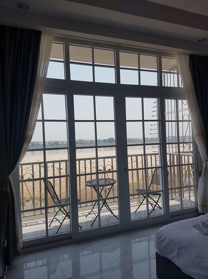 Sunset Mekong Apartment Vientiane Exterior photo